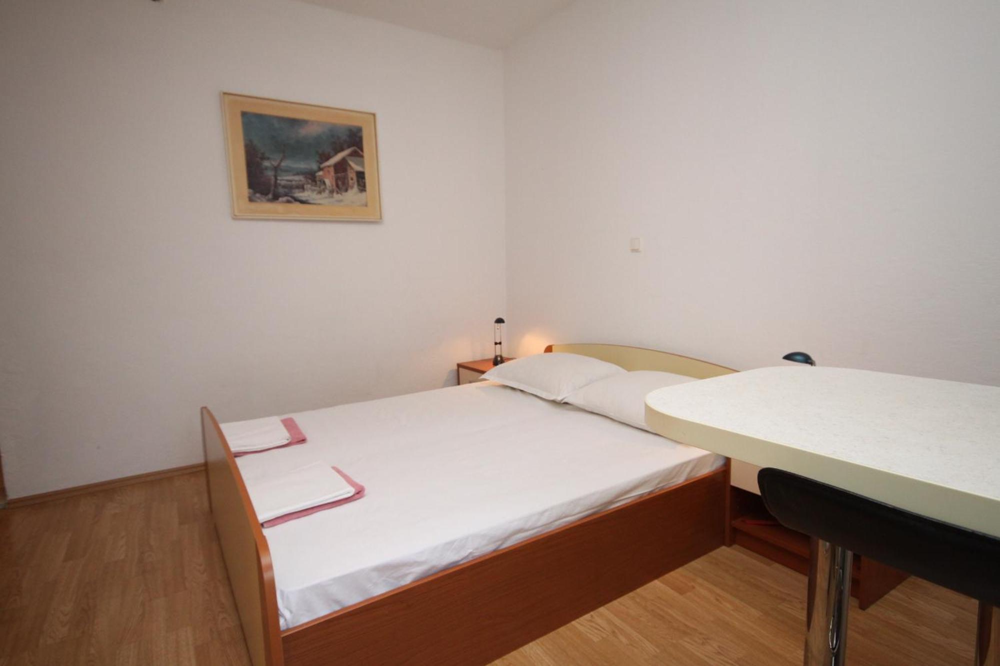 Apartments With A Parking Space Makarska - 6696 Rom bilde