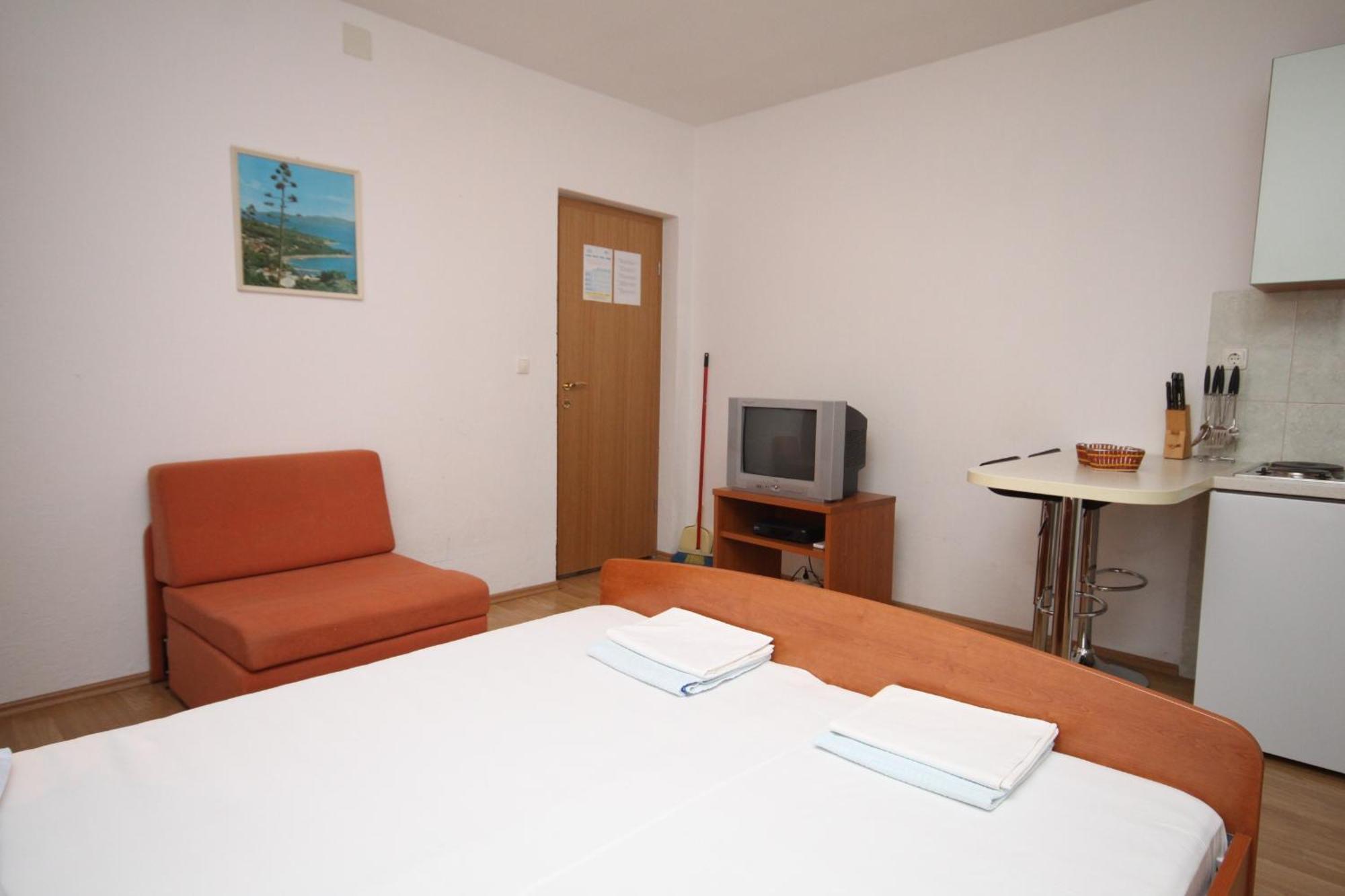 Apartments With A Parking Space Makarska - 6696 Rom bilde